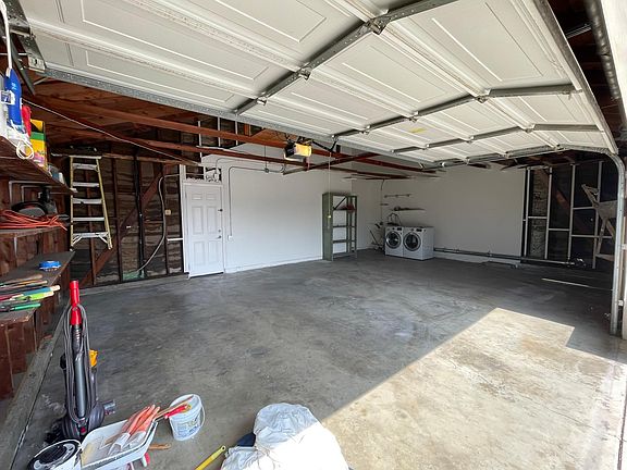 5th image of 1507 E Walnut Creek Pkwy