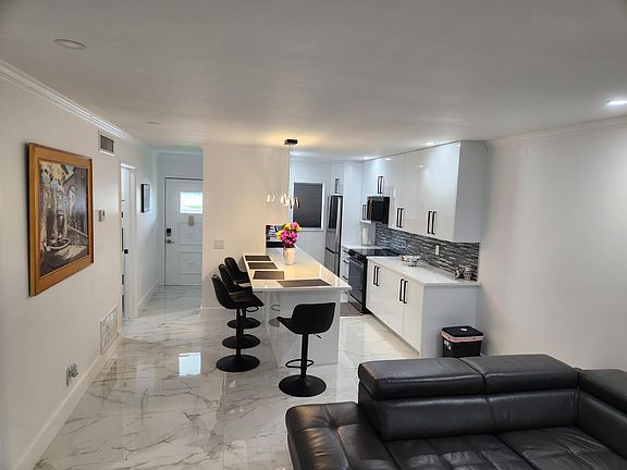2nd image of 1119 Lake Ter APT 115