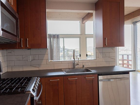 5th image of 518 South St