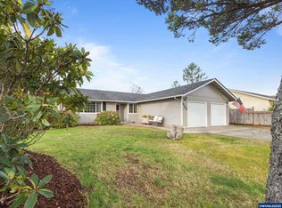 4125 Spruce St, Florence, OR 97439