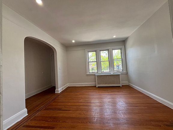 4th image of 204 18th Ave #1