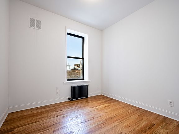 5th image of 203 W 94th St #6C