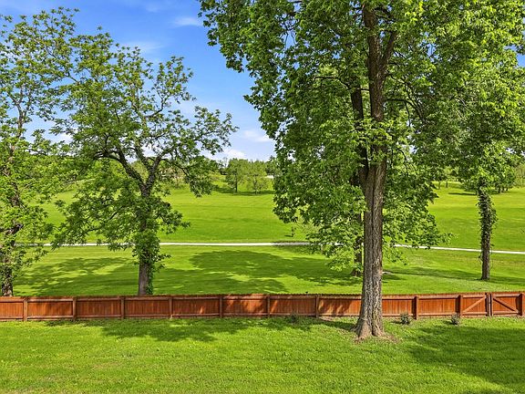 3rd image of 475 Mockingbird Ridge