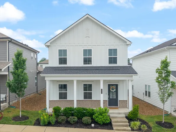 1337 Carriage Park Dr, Hermitage, TN 37076