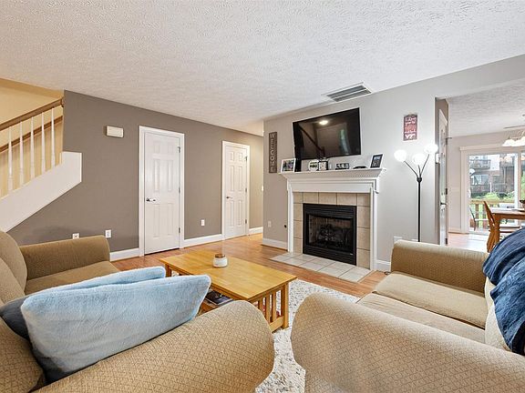 2nd image of 675 Oak Tree Blvd NW