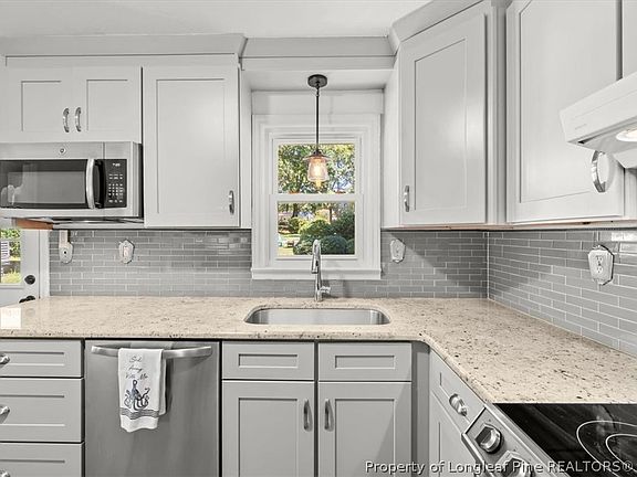 4th image of 4332 Lakeside Dr