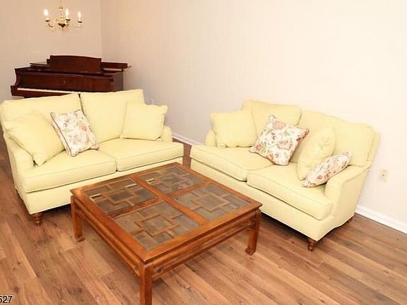 2nd image of 8 Ashby Ln #15HX
