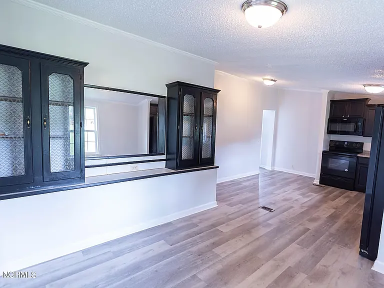 304 W Foy St — Photo 5