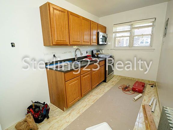 2nd image of 2029 23rd St APT 1