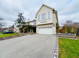 11 Glentworth Rd, Toronto, ON M2J2E4