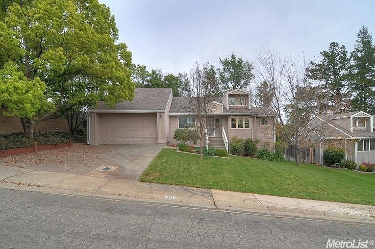 1st image of 8015 Eastcliff Dr