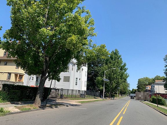 5th image of 127 S Burnet St