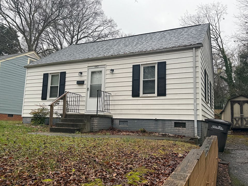 1st image of 445 Reynolda Dr