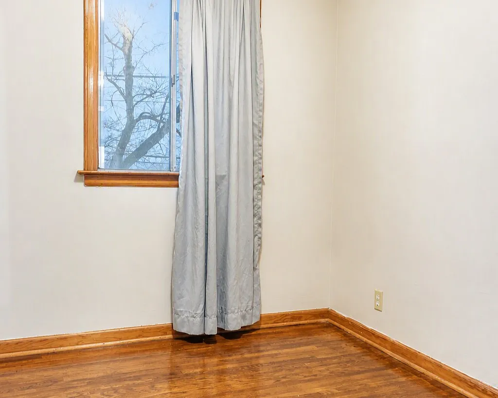 3 bed, 1075 sqft, $1,800 — Photo 4