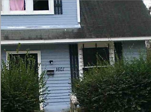 2nd image of 1601 Netherwood Ave