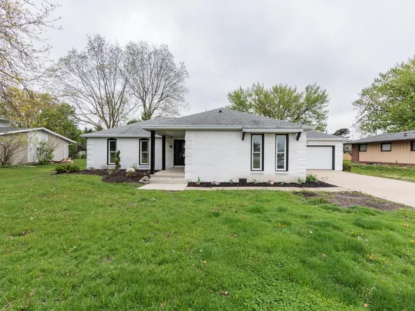 412 E 10th St, Pt Clinton, OH 43452