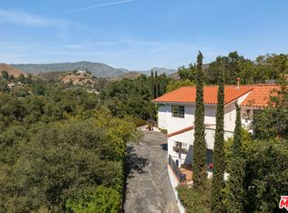 9732 Rotta Ave, Sunland, CA 91040