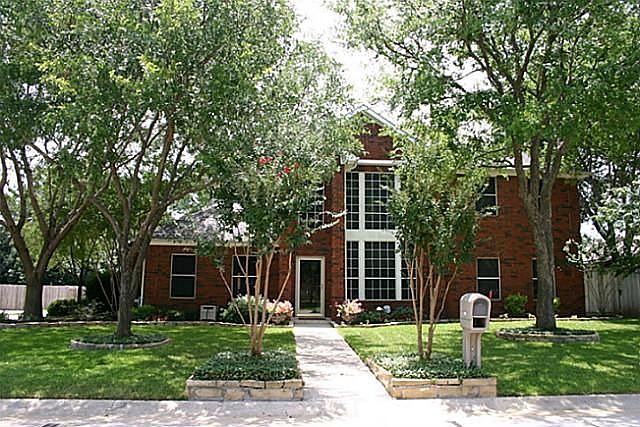1st image of 610 Arbor Ct