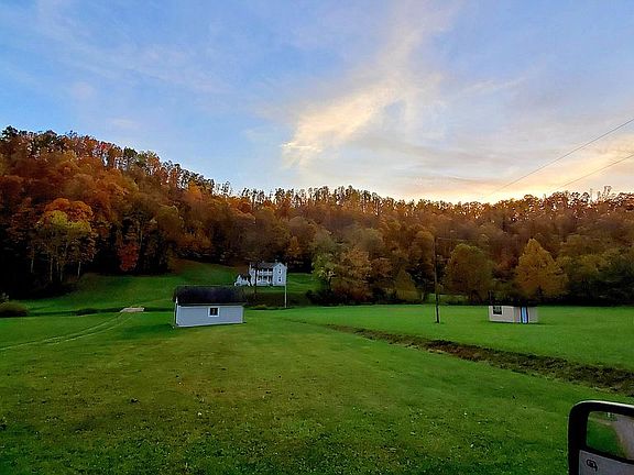 Fall foliage at the farm.