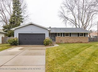 2607 Kuerbitz Dr, Lansing, MI 48906