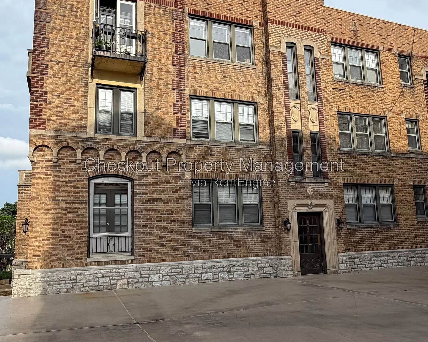 2 bed, 1.0 bath, 1200 sqft, $1,595 — Photo 3