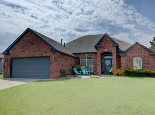 1214 W 117th Pl S, Jenks, OK 74037