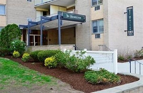 1st image of 1025 Hancock St Unit 1D