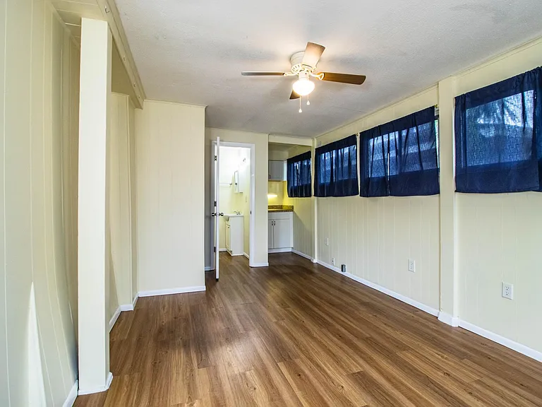 412 E Tillman Ave — Photo 35