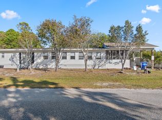 202 NE 66th St, Oak Island, NC 28465