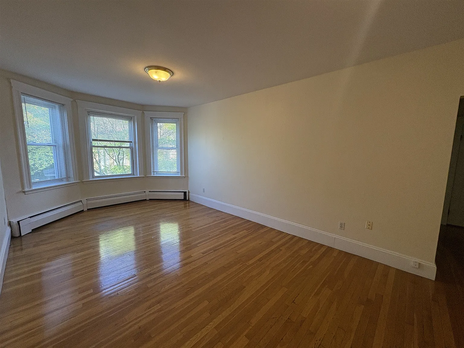 2 bed, 800 sqft, $2,800 — Photo 3