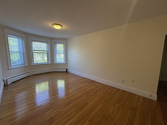 3rd image of 47 Inman St