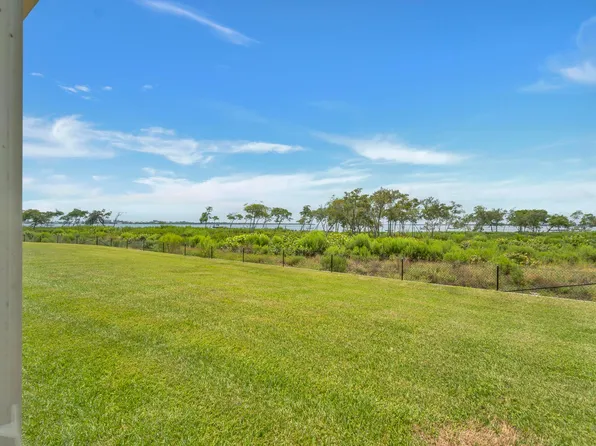 27 Harbour Isle Drive #106, Fort Pierce, FL 34949