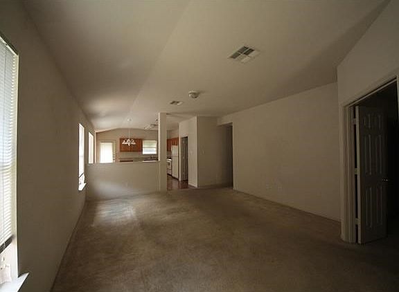 3rd image of 1409 Darjeeling Dr