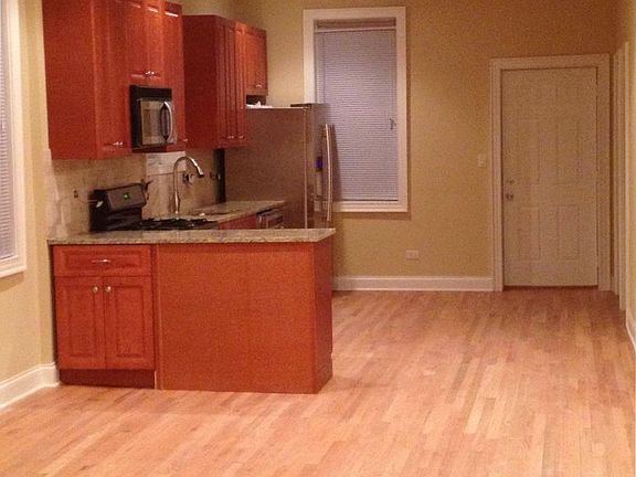 3rd image of 1546 N Talman Ave #2