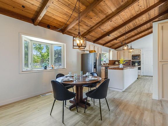 4th image of 10346 New Ave
