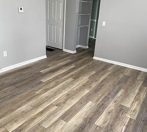 4th image of 5622 Tamarack Blvd