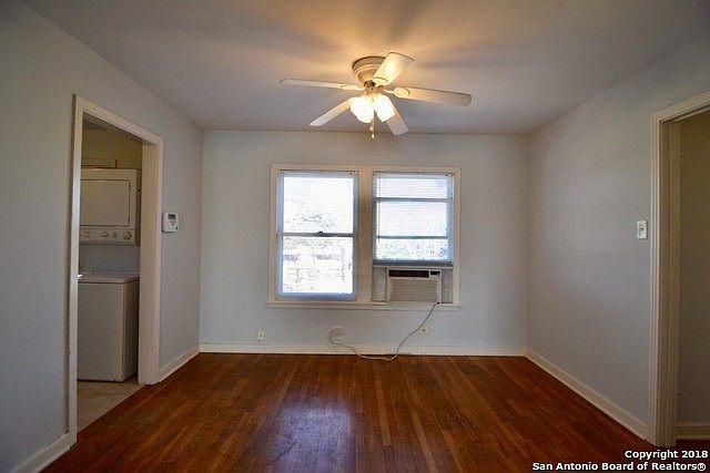 1st image of 459 Bryn Mawr Dr