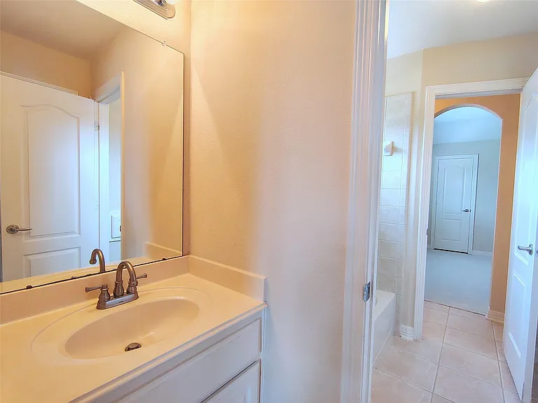 5606 Grandwood Ln — Photo 46