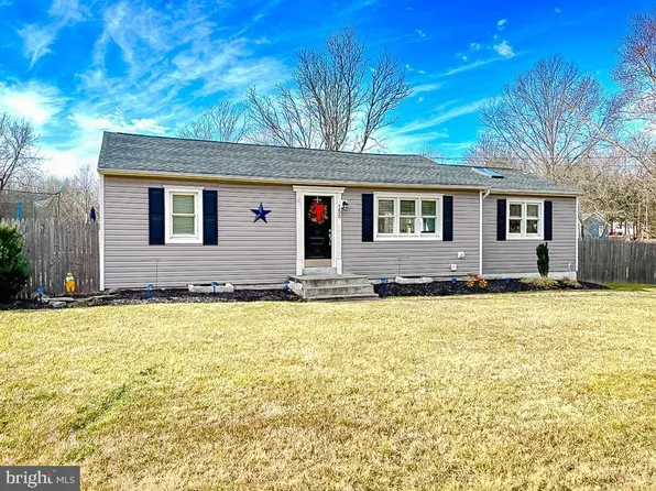 156 S Tamenend Ave, Doylestown, PA 18901