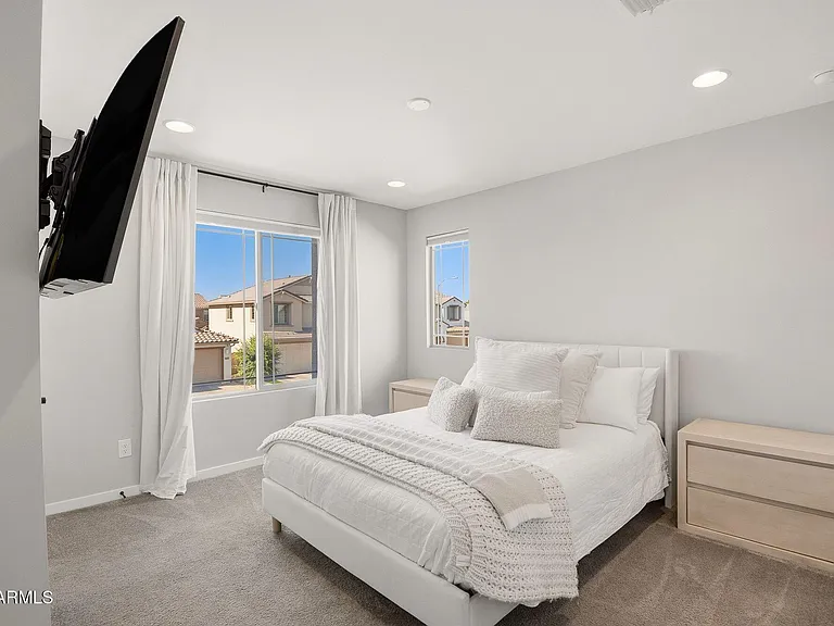 9022 W San Miguel Ave — Photo 22