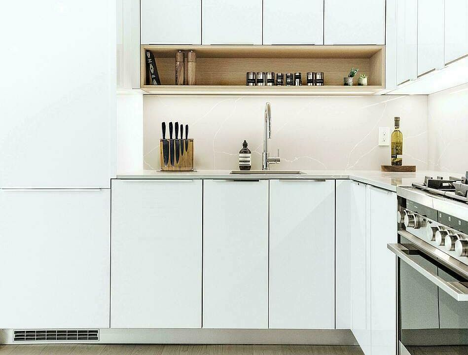 1st image of 20 Broad St APT 1616