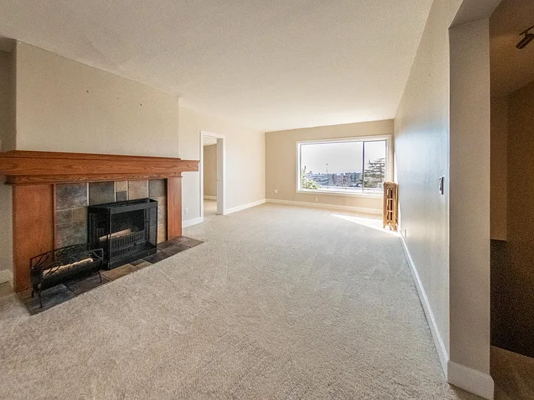 630 13th Ave E #3 — Photo 10