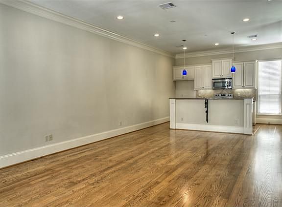3rd image of 3111 Fairdale Oaks E