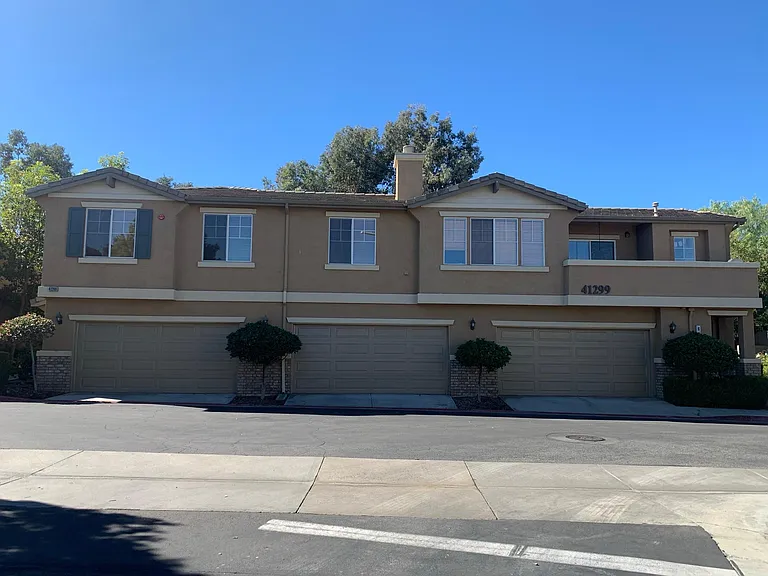 Ashton Cir — Photo 22