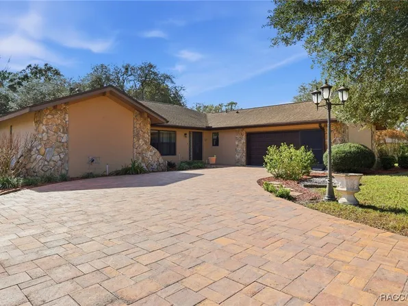 37 Birchtree St, Homosassa, FL 34446