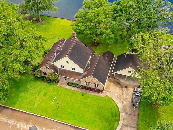 4th image of 312 Lake Crescent Cir