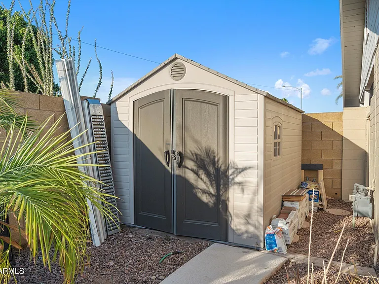 2548 N 68th Pl — Photo 35