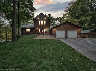 3754 Brighton Rd, Howell, MI 48843