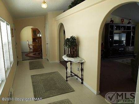 Foyer (2)
