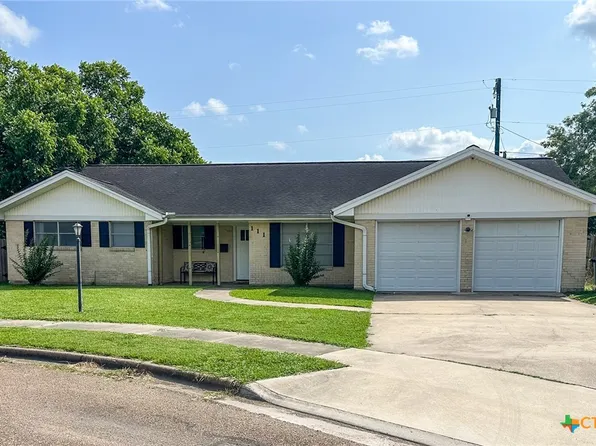 111 Kenilworth Glen St, Victoria, TX 77904